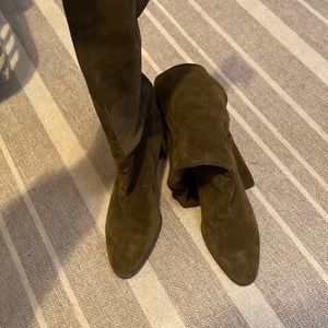 Size 7.5 Zara suede boots
